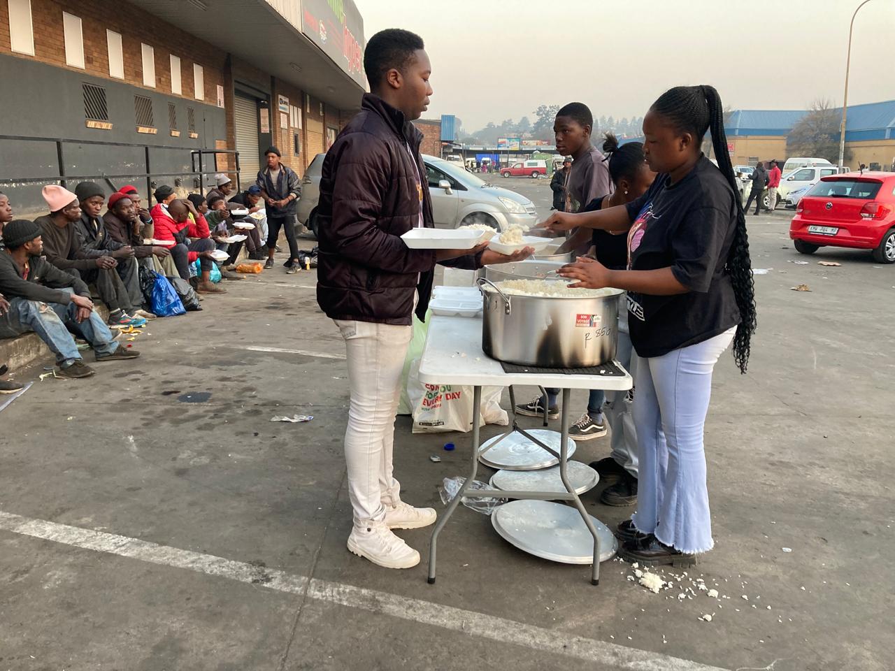 Feeding Initiative 15